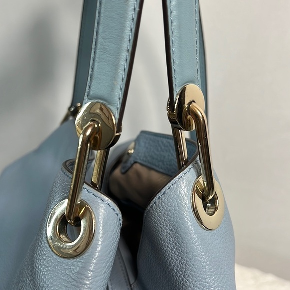 Micheal Kors Raven Large Pebbled Leather Shoulder Bag - Picture 6 of 16